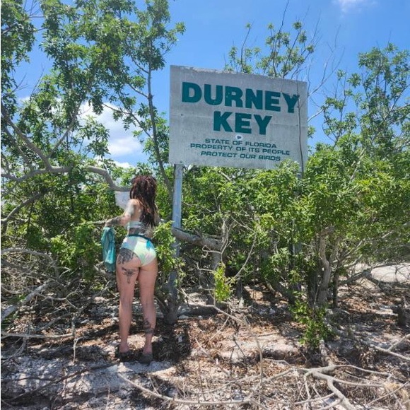 ISO paddleboard bikini bundles - Picture 3 of 3